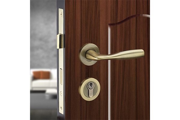 How does the Round interior door lock enhance the overall sense of luxury through its minimalist design?